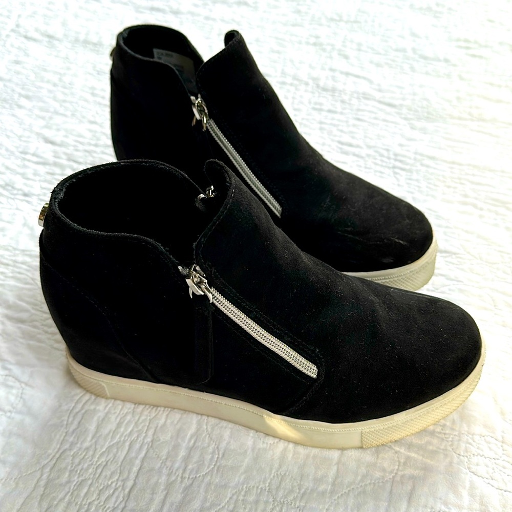 Steve Madden black sneaker booties. Size 5M
